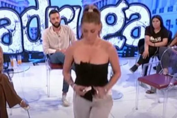 1690898585 Ana Curcic U Suzama Napustila Emisiju Briznula U Plac Zbog