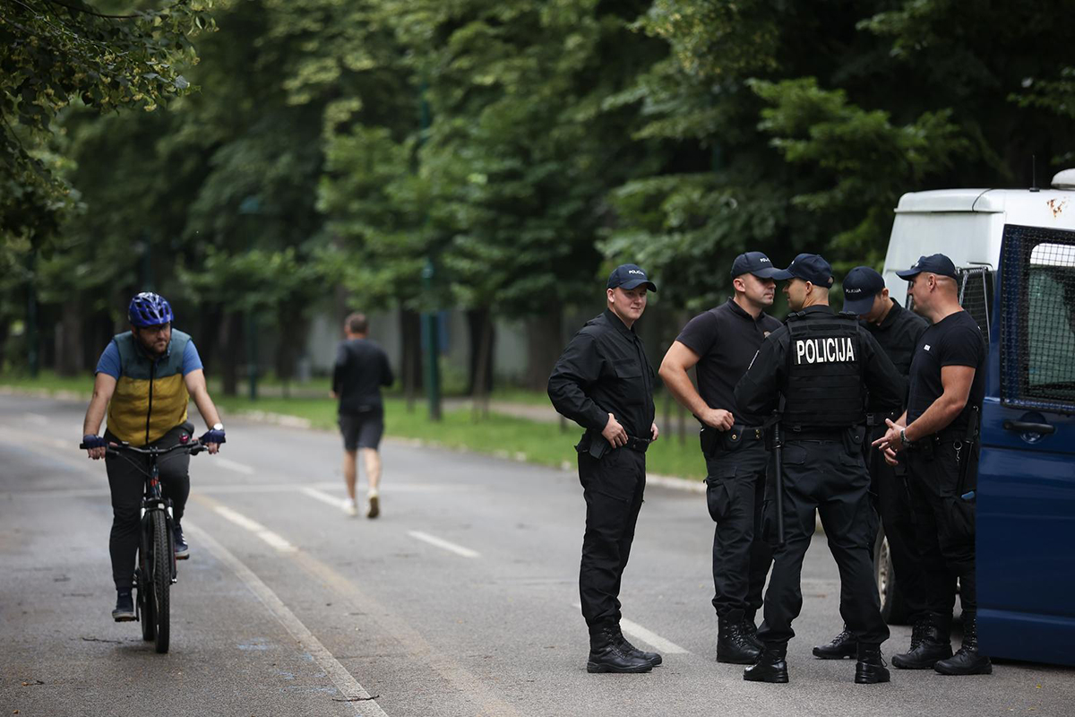 ALEN I ADNAN DOBILI PO GODINU ZATVORA: NAPALI PATROLU, OBORILI POLICAJKU I GAZILI JOJ KAPU