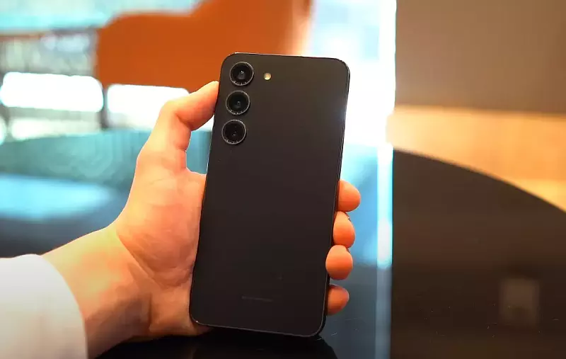 Samsung Galaxy S23 recenzija: Telefon vrhunskih funkcija!