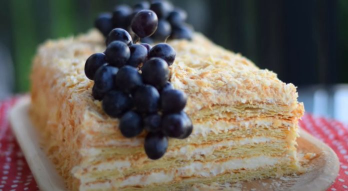 1691972053 Lazna Napoleon Torta Ne Pece Se Puna Je Slojeva A