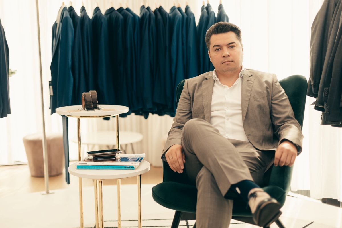 Huso Hasanović, CEO Dresscode: Po mjeri šivana odjeća kao definicija stila – Poslovne novine