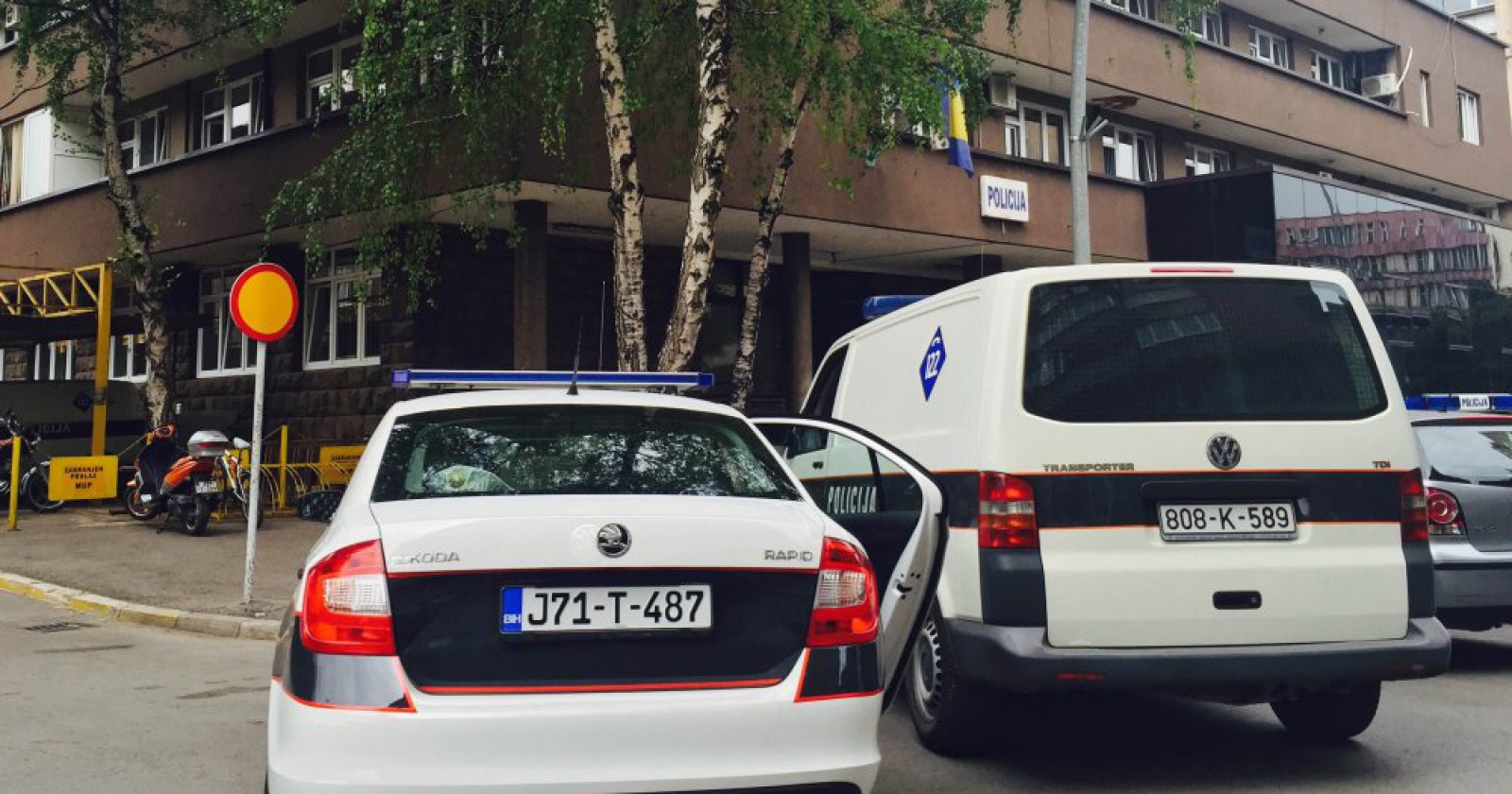 DJEVOJKU PRETUKAO RODITELJ JER JE UZELA LOPTU DJECI KOJA SU SE IGRALA