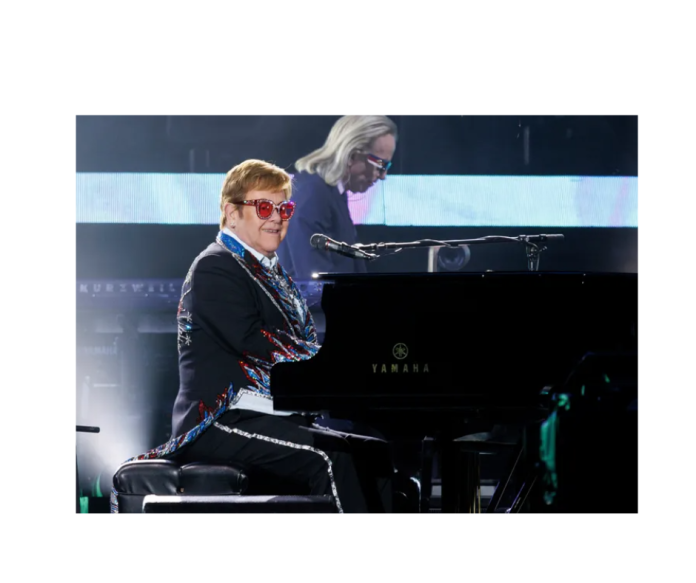 Elton John Nakratko Hospitalizovan Pao U Svojoj Vili U Francuskoj