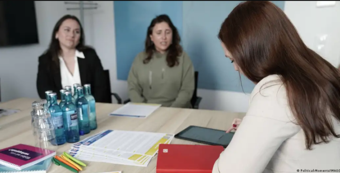 Vecina Nijemaca Spremna Da Promijeni Posao