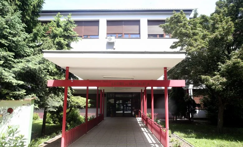 Do kraja godine bit će uređen okoliš 37 sarajevskih škola i vrtića