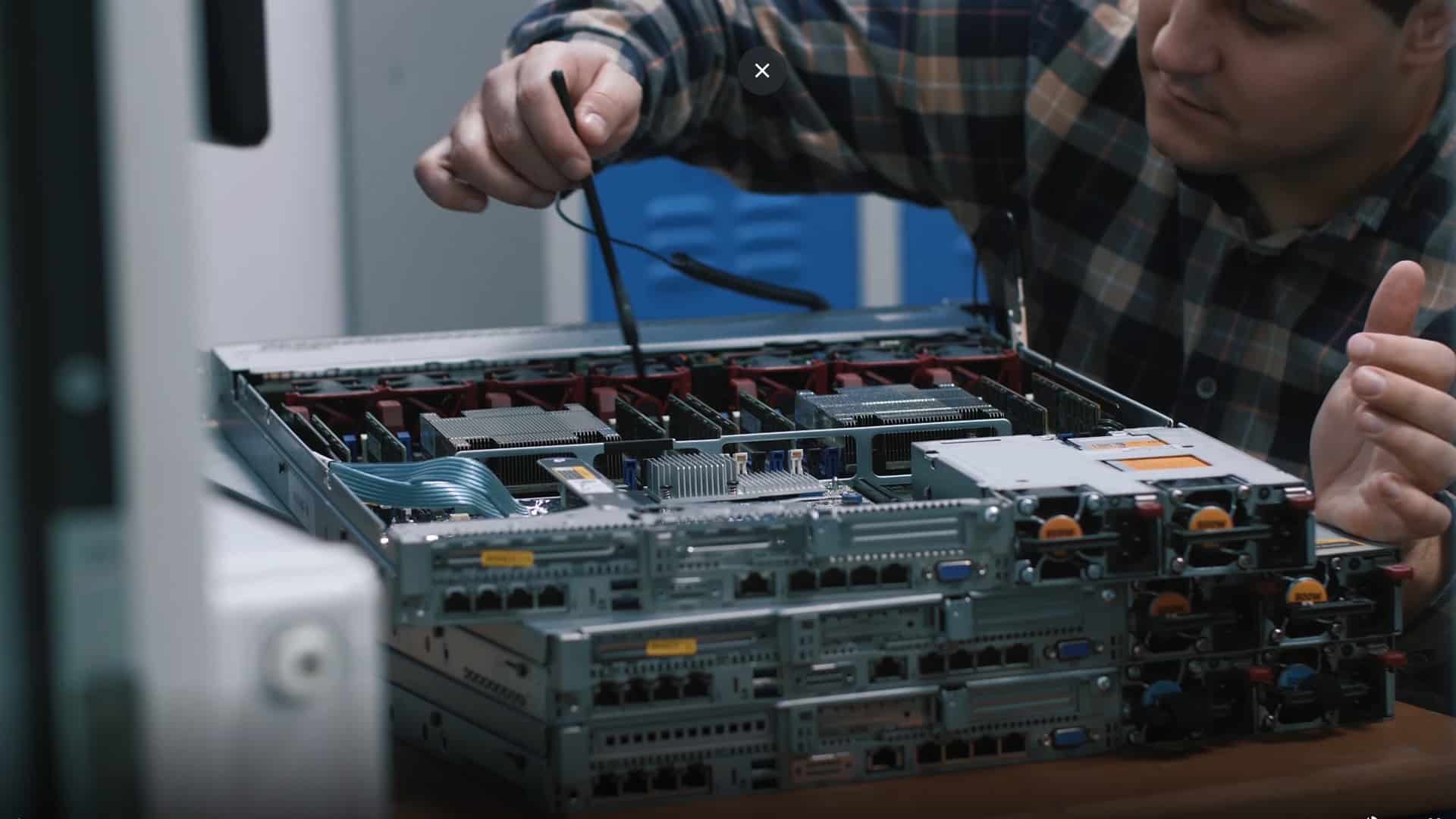Šta je Dedicated Server? 10 Prednosti dedicated Servera