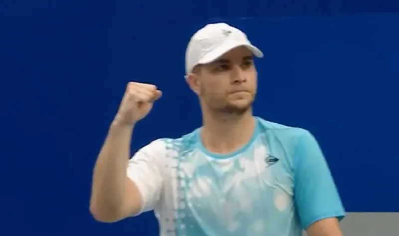 ATP STOCKHOLM: Kecmanović savladao Čileanca i ostvario pobjedu nad 12. igračem svijeta
