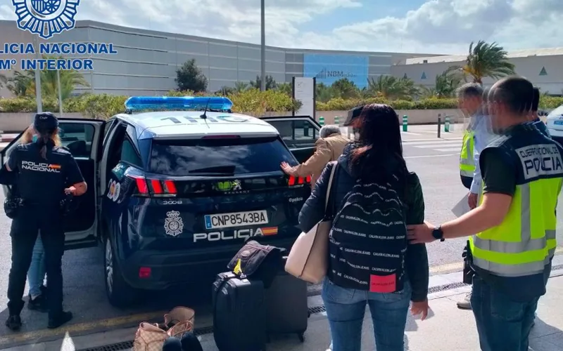 LOPOVI IZ BIH HARAJU SEVILLOM: TURISTIMA UZIMAJU OD NOVČANIKA DO MOBITELA