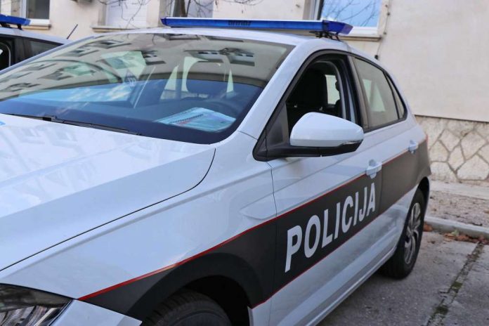 Muskarac Ukrao Automobil U Capljini Pa Se Sakrio U Sumu
