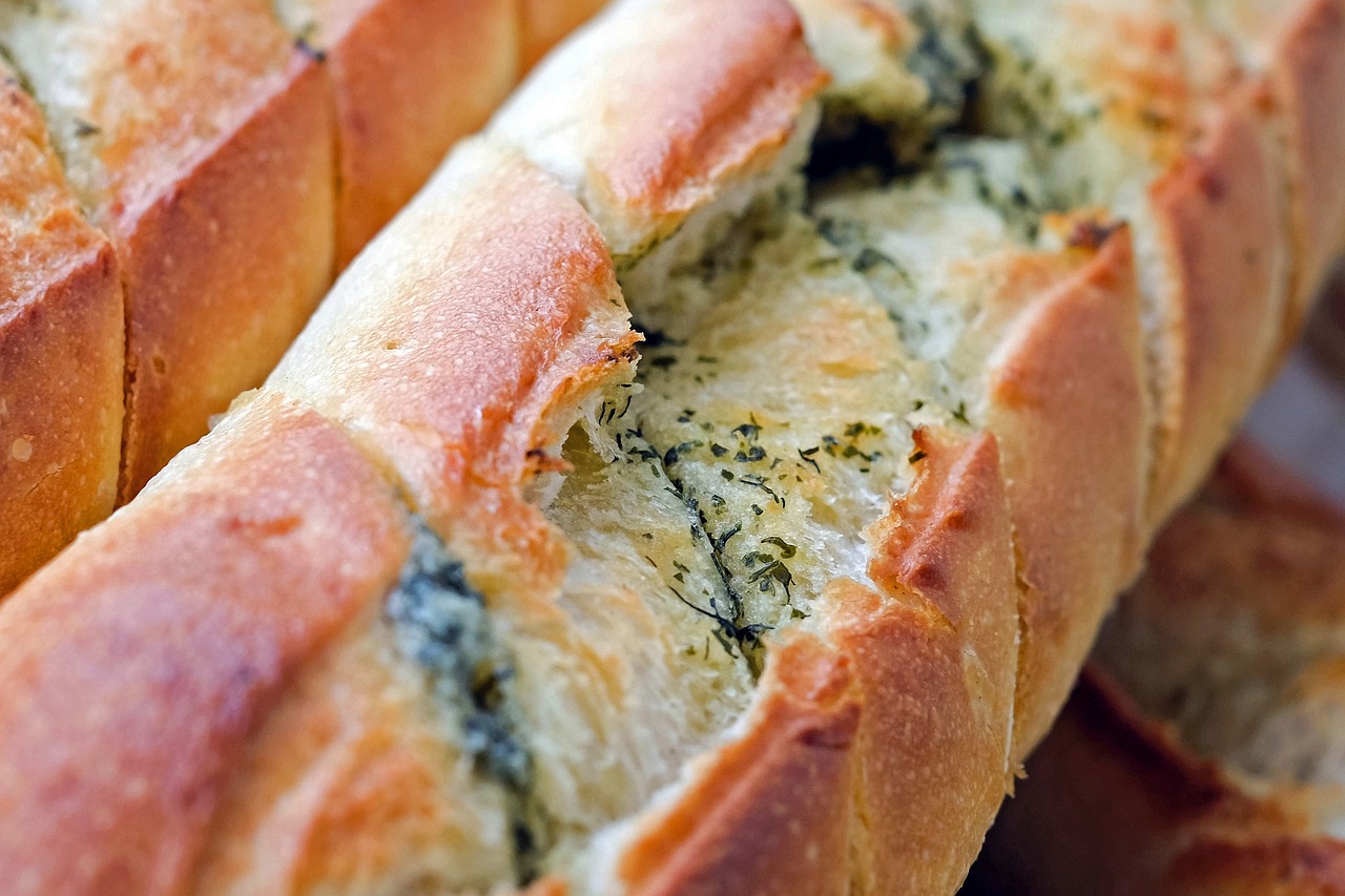 Recept za pecivo s bijelim lukom i sirom hit je na internetu