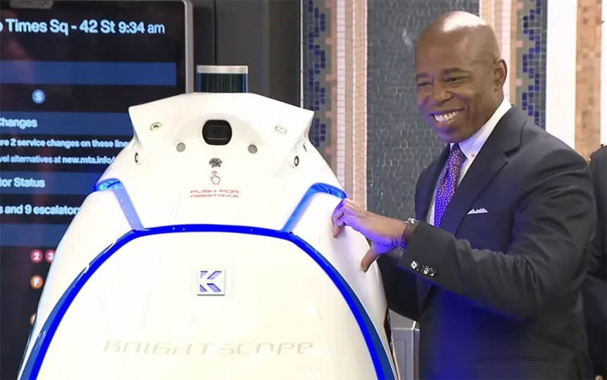 Robot bezbjednjak NYPD-a će patrolirati stanicom podzemne željeznice na Times Square-u