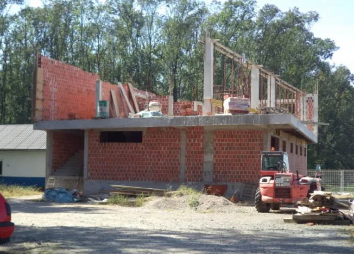 UNAPRIJED PLATILI RADOVE, IZVOĐAČ RADOVA NESTAO