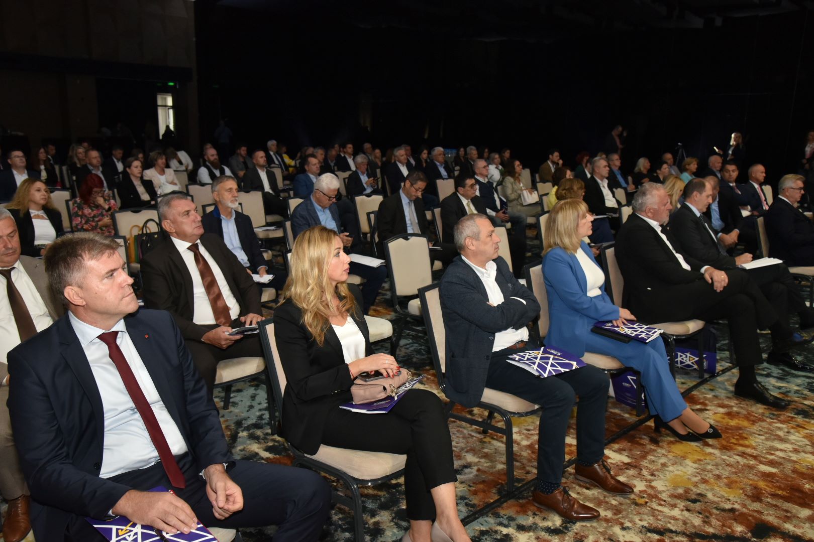 Konferencija UPFBiH: FBiH i BiH kasne sa fiskalnim i reformama tržišta rada – Business Magazine