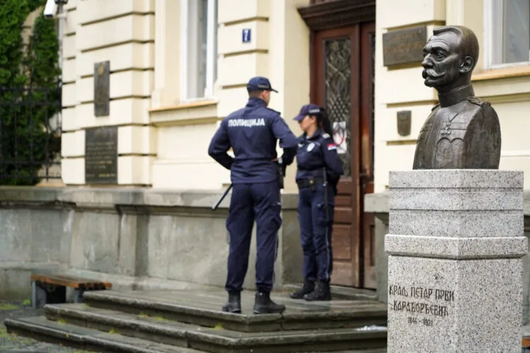 MONSTRUM SILOVAO KĆERKU I NAPRAVIO JOJ DIJETE, PA SVE NEGIRAO NA SUDU