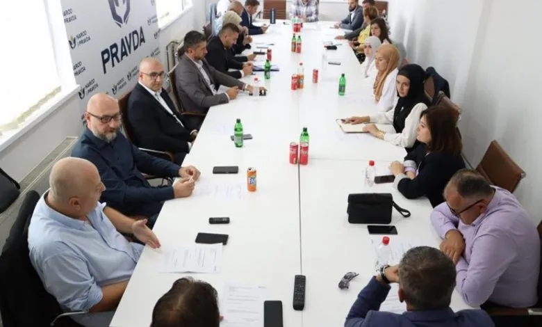 Narod i Pravda Sarajevo: Prebrojavanje stranačkih „krvnih zrnaca“ u povratničkim udruženjima je pogubna politika