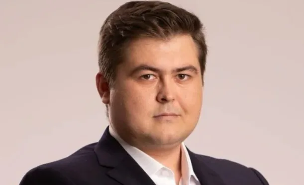 “OD BOŠNJAKA SU NAPRAVILI PALESTINCE A OD REFIČKE ZEMLJE MAHMOUD ABBAS”