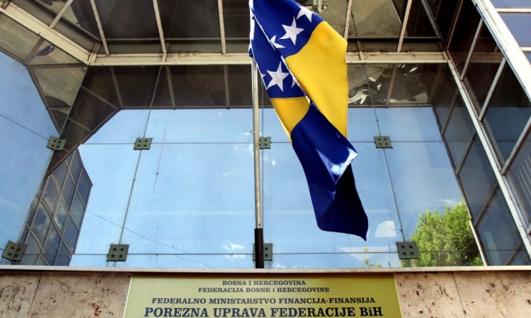 Porezna uprava FBiH: Poslodavci još uvijek angažuju značajan broj radnika koje ne prijave