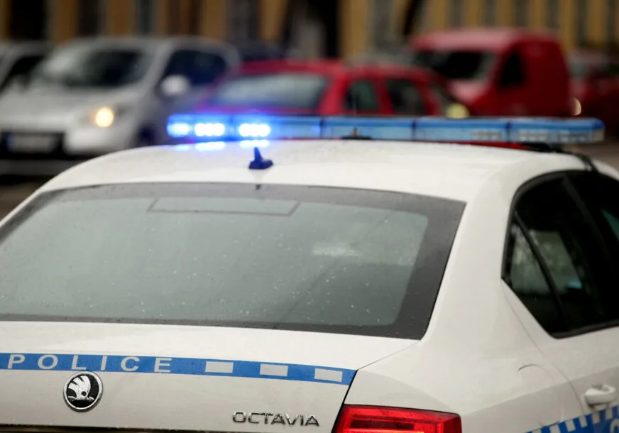 SUPRUZI PRIJETIO DA ĆE JOJ POLOMITI NOGE I SASUTI KISELINU U OČI