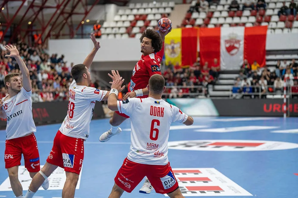 Skautima Čelik sparing partner pred Fuchse