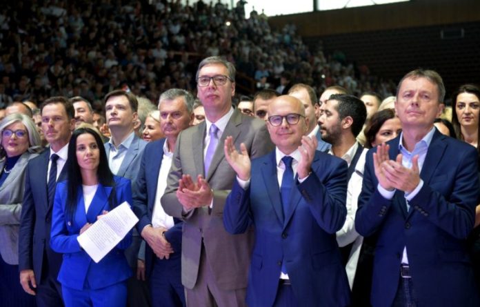 Vucic Osniva Novi Pokret Pred Izbore U Prvim Redovima I