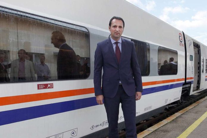 Zeljeznice Fbih Trebaju Preuzeti Znacajan Dio Transporta Roba U Fbih