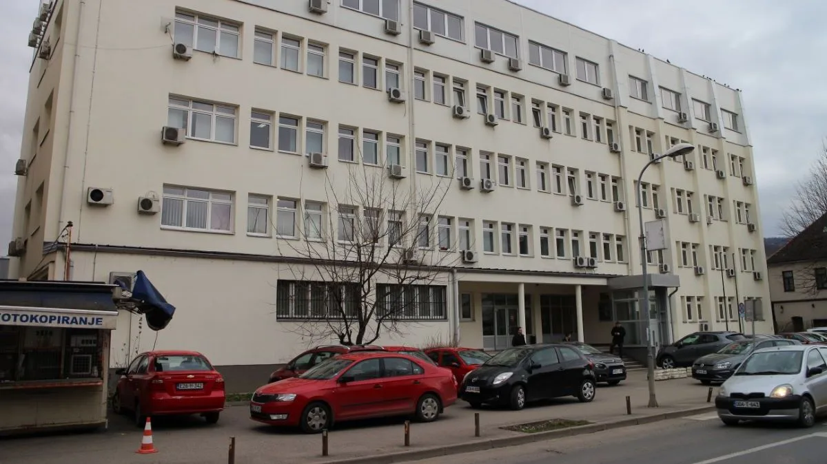 USMRTIO ROĐAKA SJEKIROM U BANJOJ LUCI, NEUROPSIHIJATAR NA SUDU KAZAO: NIJE IMAO CILJ DA GA UBIJE