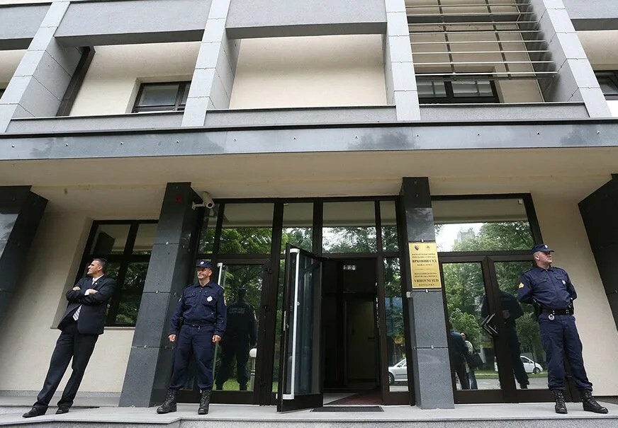 BANJALUČANIN OSUĐEN NA 7 GODINA ZATVORA: OBLJUBIO KĆERKU (14) I DAVAO JOJ DA PUŠI MARIHUANU