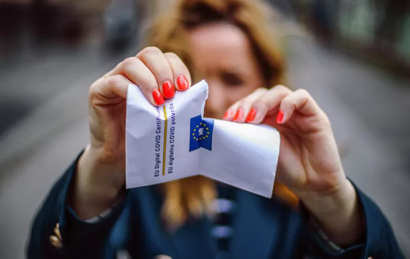 FRATAR, PJEVAČ, KONOBARICA, DIREKTOR… Podignuta optužnica protiv 14 osoba zbog lažnih covid potvrda