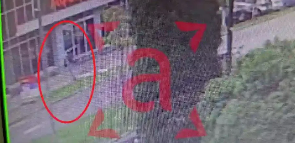 GDJE JE POBJEGAO PEDOFIL IZ KAKNJA: KAMERE SNIMILE, A POLICIJA GA JOŠ TRAŽI