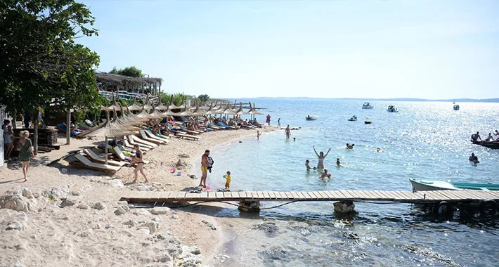 NEMA VIŠE ĆEVAPA I BUREKA NA MORU?