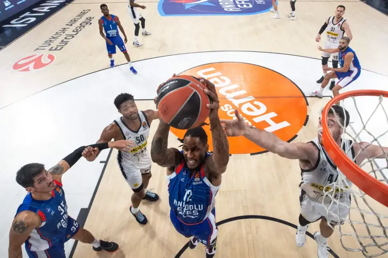 POTPIS: Efes službeno najavio pojačanje uoči dolaska u Beograd