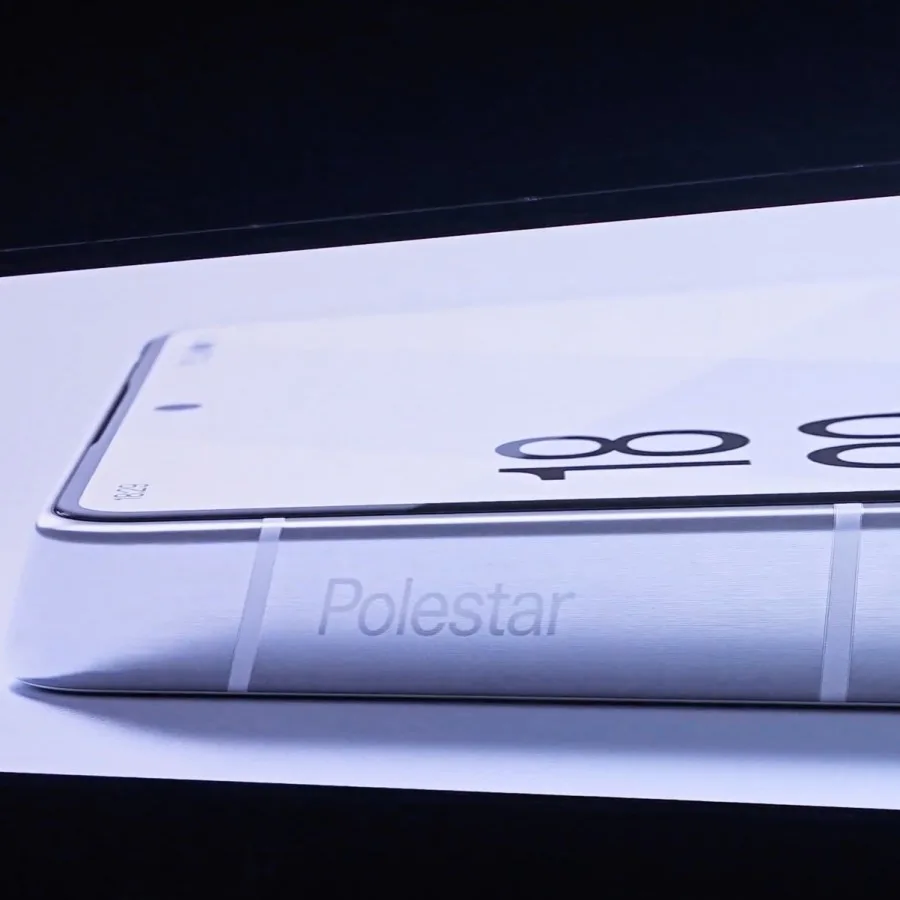 Polestar Phone prikazan na kratko