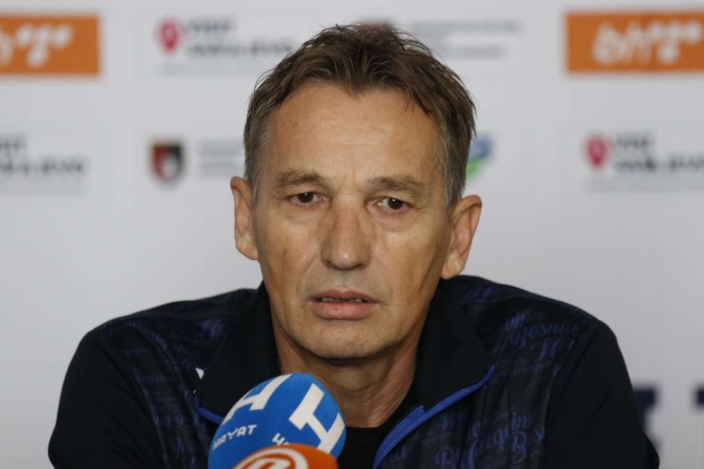 SMAJLAGIĆ OBJAVIO ŠIRI SPISAK RUKOMETAŠA BIH ZA EURO 2024