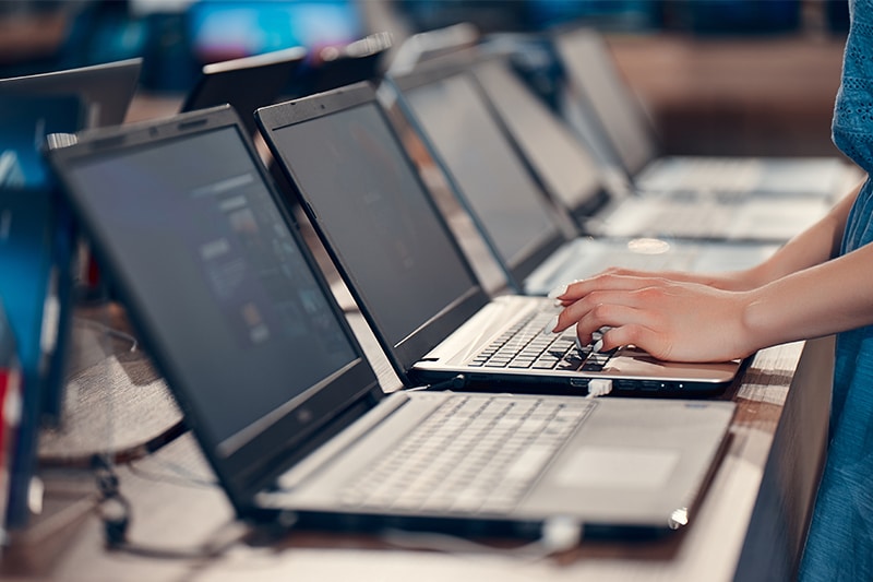 Koja je razlika između laptopa za obične korisnike i poslovne korisnike?