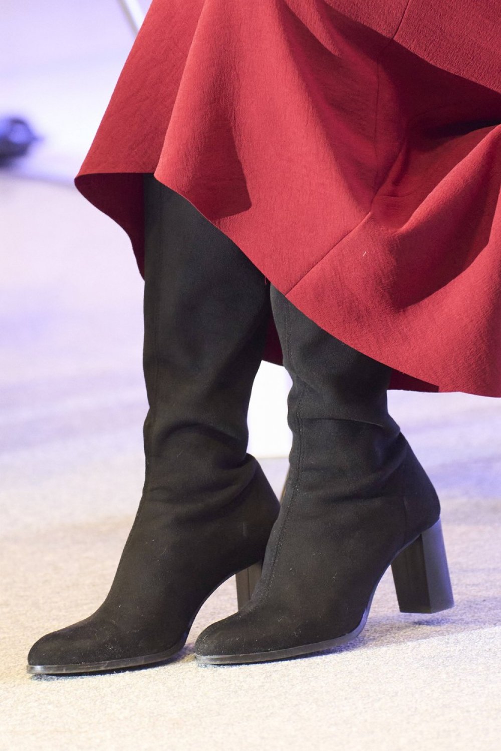 Crne čizme s razlogom su omiljene, a kraljica Letizia nosi jedan od najudobnijih modela