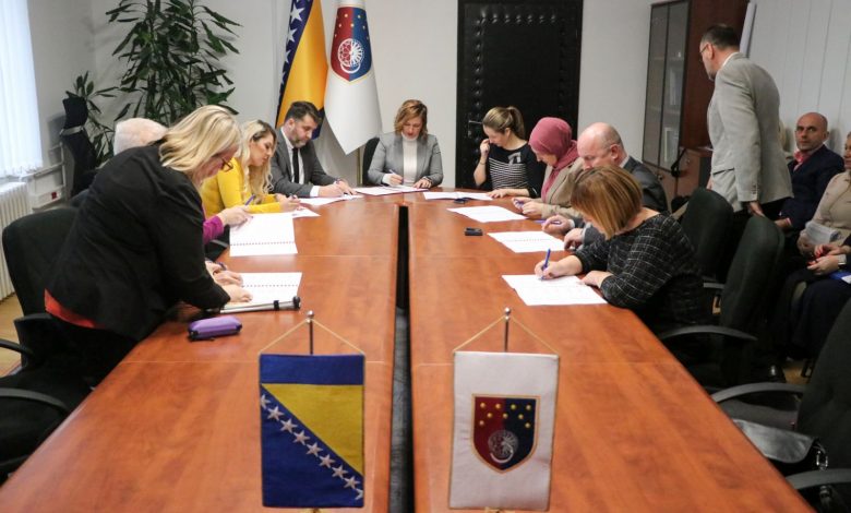 Bolja koordinacija u borbi protiv nasilja u porodici: Potpisan Protokol između Vlade KS, Tužilaštva i nevladinih organizacija
