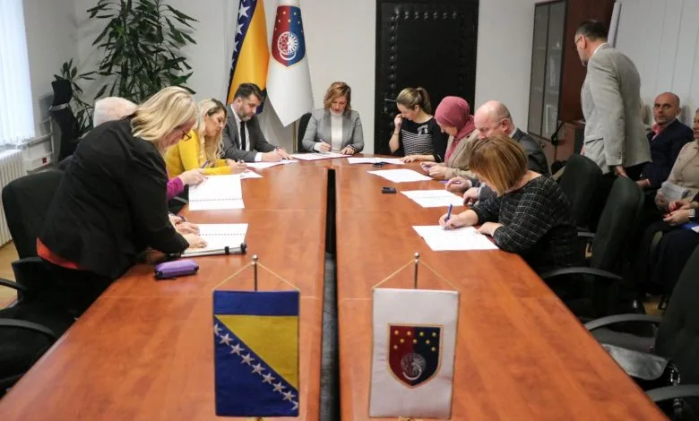 Bolja koordinacija u borbi protiv nasilja u porodici: Potpisan Protokol između Vlade KS, Tužilaštva i nevladinih organizacija