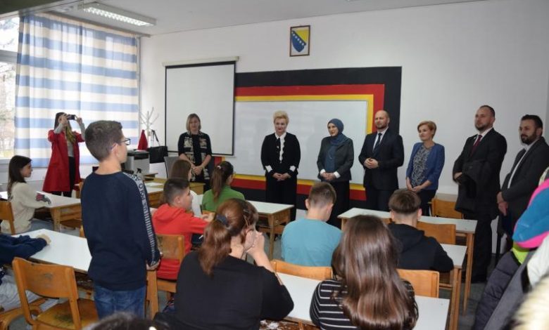 Obezbijeđeni bolji uslovi za učenike OŠ “Mehmedalija Mak Dizdar”