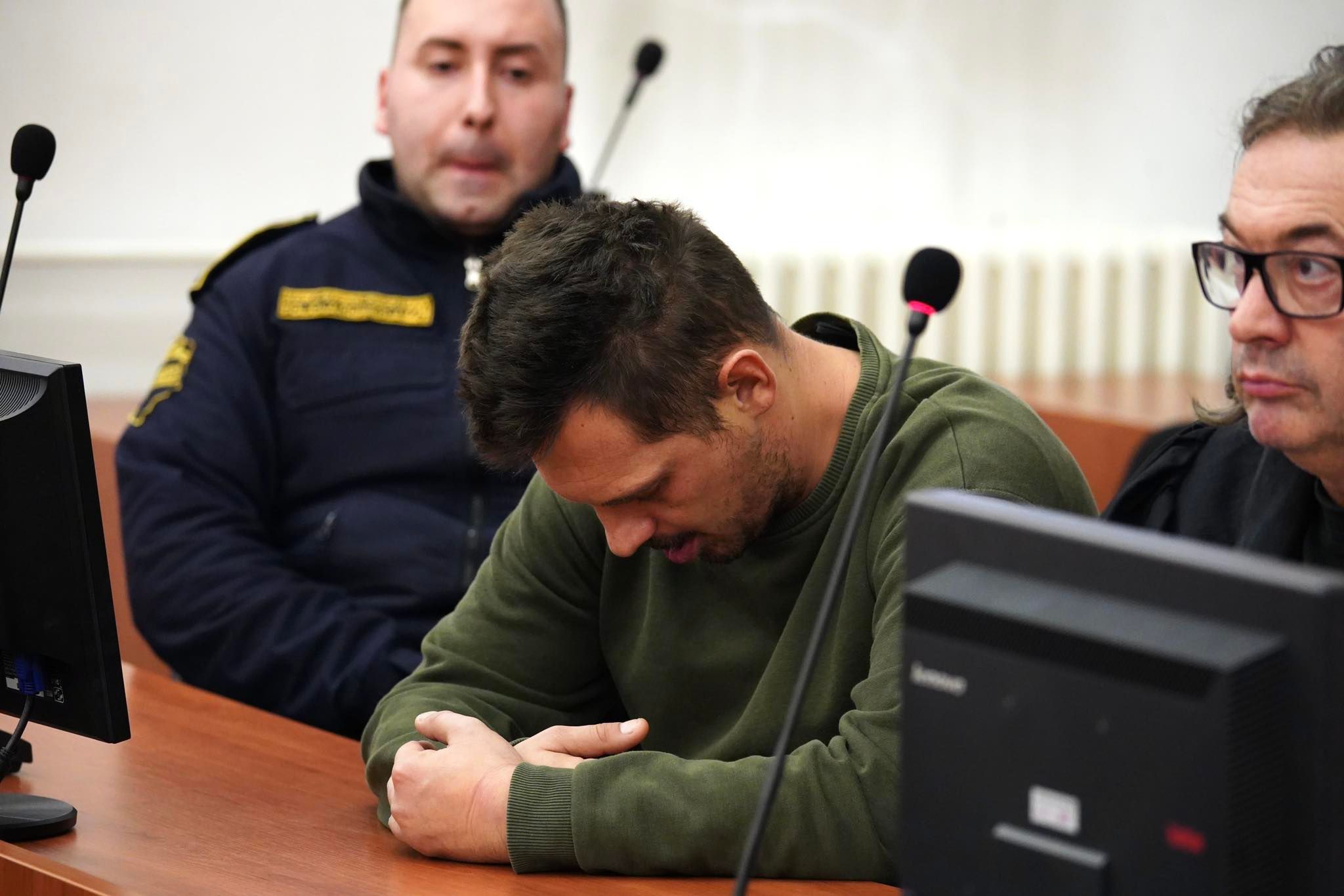 IZAŠLA IZ SIGURNE KUĆE, ANEL JE BRZO UBIO: PRED ČETVEROGODIŠNJIM SINOM IZ PIŠTOLJA PRESUDIO NEVJENČANOJ SUPUZI