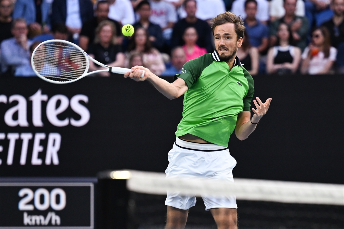 MEDVEDEV NAKON VELIKOG PREOKRETA PROTIV ZVEREVA STIGAO DO FINALA AUSTRALIAN OPENA