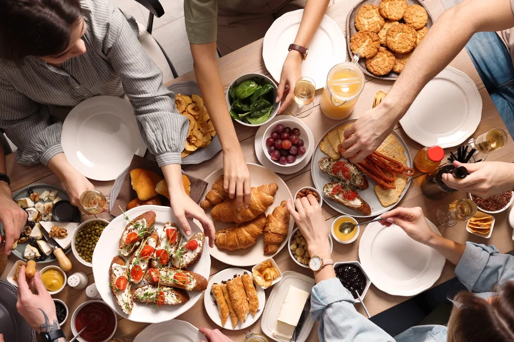 Laka zarada na naivnim gostima? Poznati kuhar otkrio je da je ovo najgore doba dana za odlazak u restoran