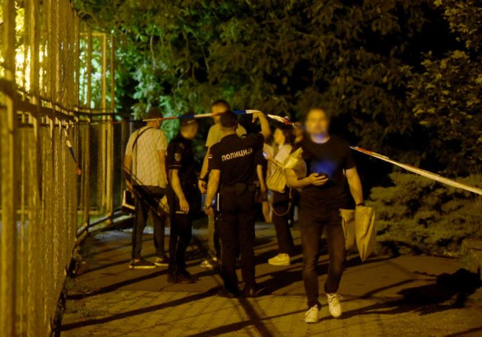 Majka Zapustila Maloljetne Kcerke Pustila Partnera Da Seksualno Zlostavlja Jednu