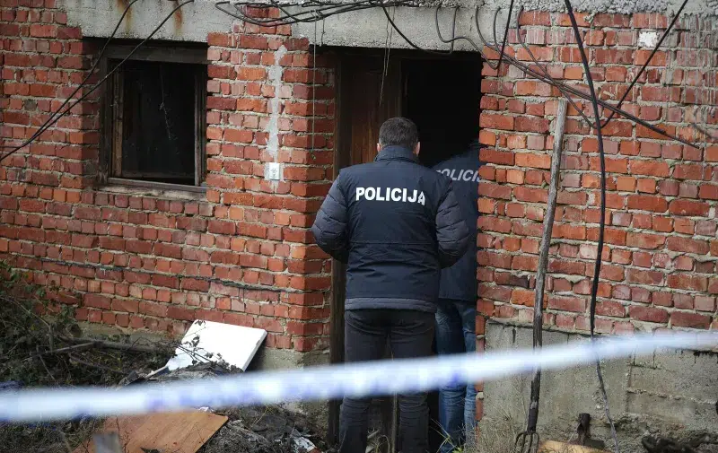 Maskirani napadači upali u kuću, pretukli ženu (64) i trudnicu (34), vezali ih i opljačkali…