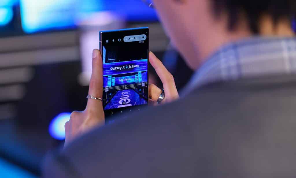tse trying out s24 devices 4