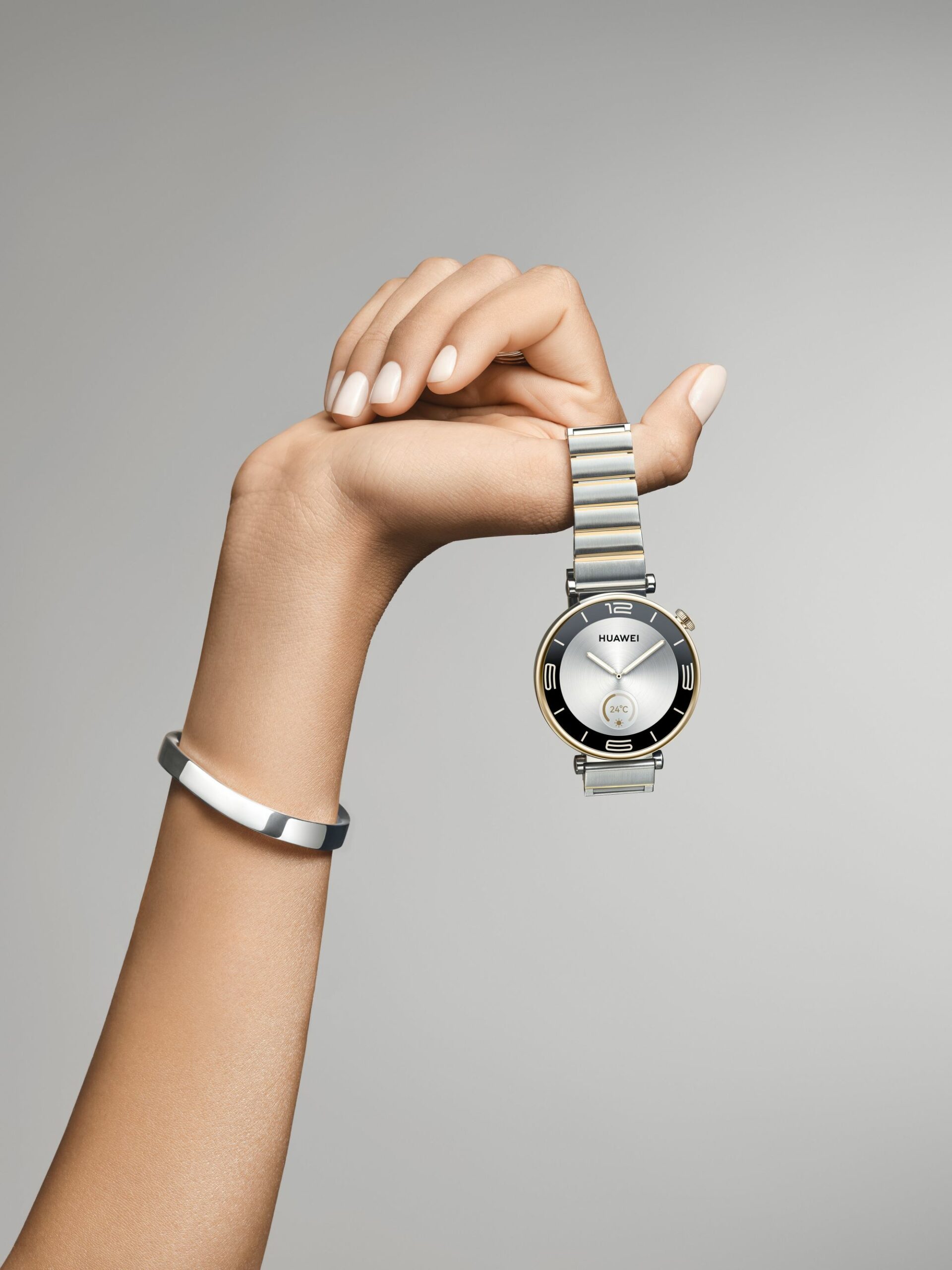 watch gt 4 silver 2 scaled