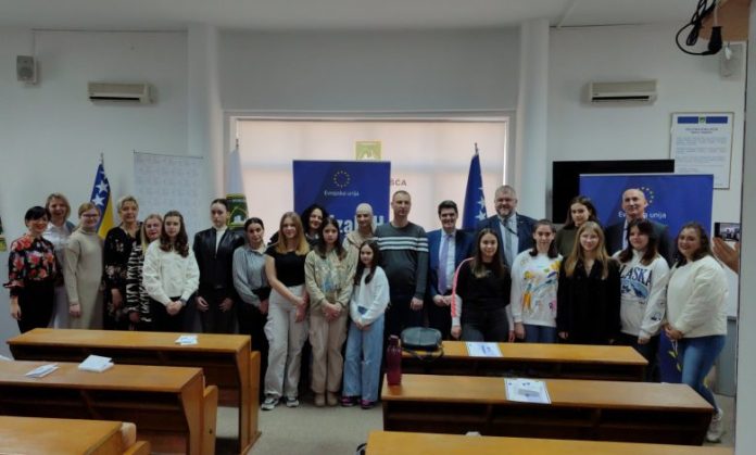 Eu Dodijelila It Opremu Za Cetiri Skole U Vogosci