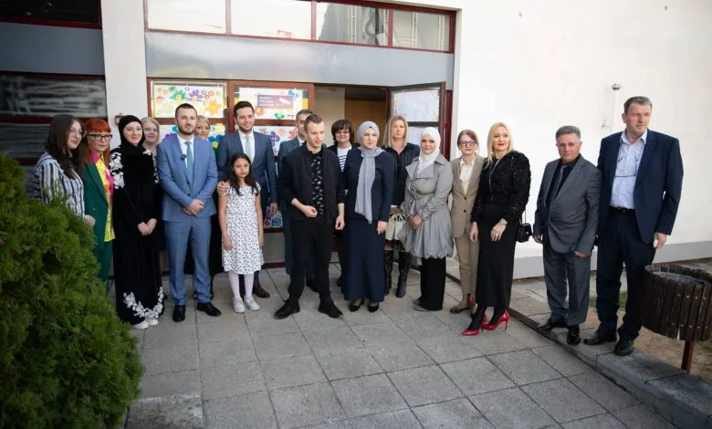 40. rođendan škole „Skender Kulenović“, zasađene prve sadnice jabuke u školskom voćnjaku