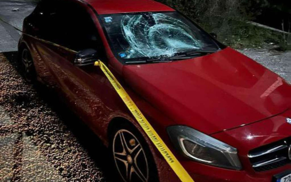 Stolac: Desetak osoba palicama i bakljama nasrnulo na četiri mladića
