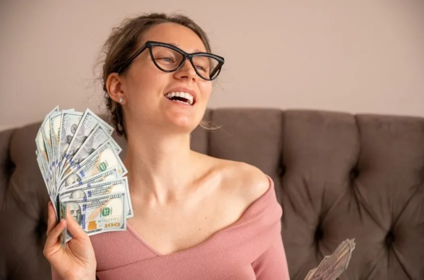 Biku, Škorpion i Jarac rujna 2025. donosi financijski preokret, mogućnosti zarade i stabilnosti za neočekivano stizanje