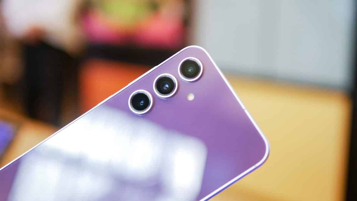 Samsung Galaxy S24 FE na tržište bi trebao krajem godine